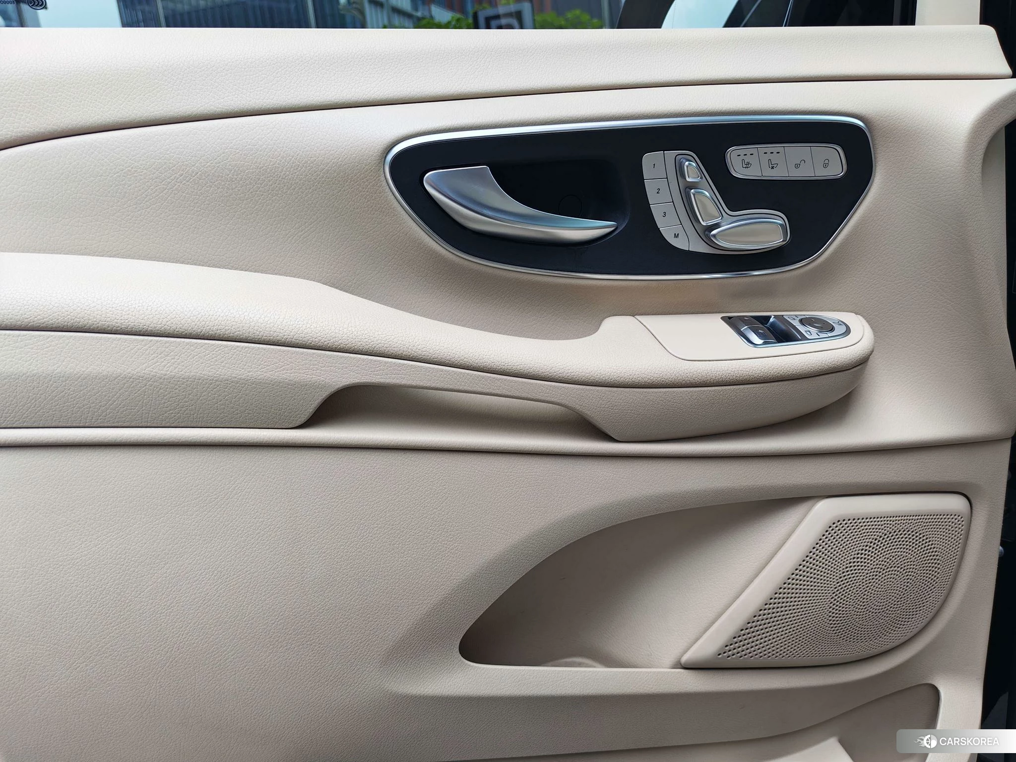 Mercedes-Benz V-class id 4479808 из Китая 10