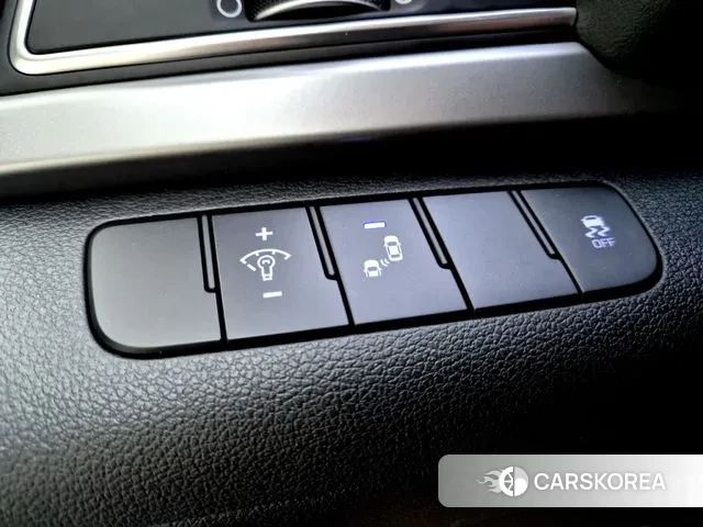 Hyundai Avante AD id 3434627 из Кореи 10