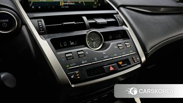 Lexus NX300h id 4642727 из Кореи 10
