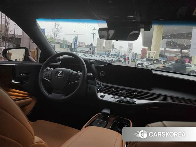Lexus LS id 4261867 из Китая 10