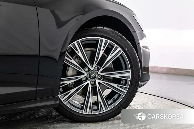 Audi A6L id 4341654 из Китая 10