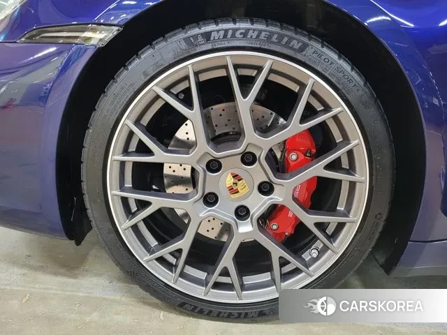 Porsche 911(992) id 3538658 из Кореи 10