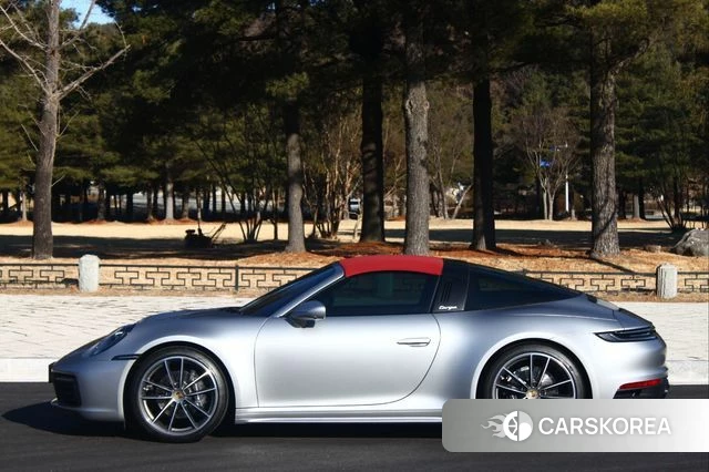 Porsche 911(992) id 4315225 из Кореи 10