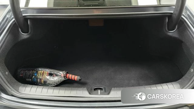 Hyundai Grandeur Hybrid (GN7) id 4360256 из Кореи 10
