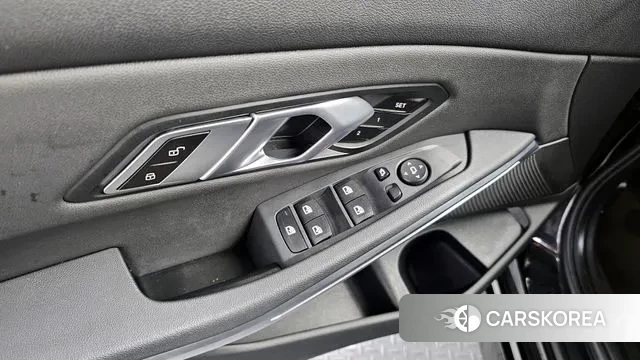 BMW 3 Series (G20) id 3702415 из Кореи 10