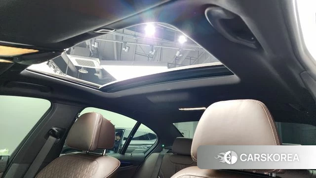 BMW 5 Series (G30) id 3884851 из Кореи 10