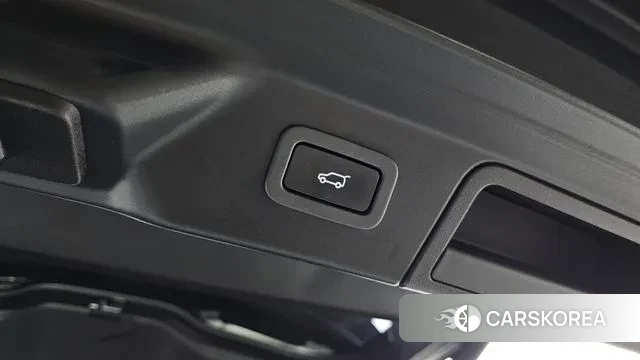 Land Rover Range Rover Velar id 3000353 из Кореи 10