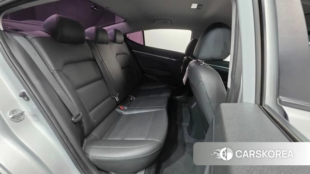 Hyundai The New Avante AD id 3936719 из Кореи 10