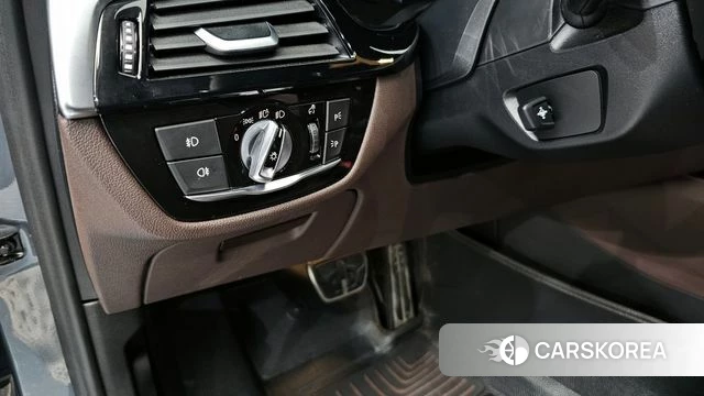 BMW 5 Series (G30) id 3814511 из Кореи 10