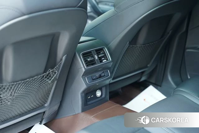 Audi Q5L id 4290434 из Китая 10