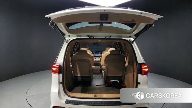 Kia The New Carnival id 2971394 из Кореи 10