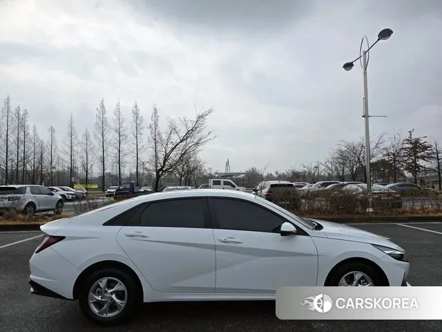 Hyundai Avante (CN7) id 3752916 из Кореи 10