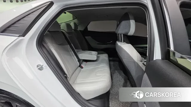 Hyundai Avante Hybrid (CN7) id 3587563 из Кореи 10