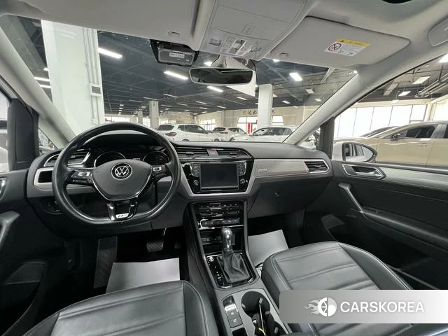 Volkswagen Touran L id 4278713 из Китая 10