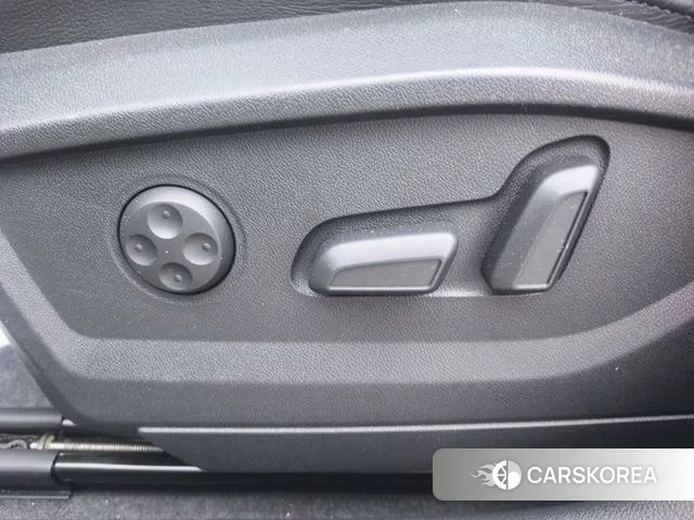 Audi Q2L id 4301656 из Китая 10
