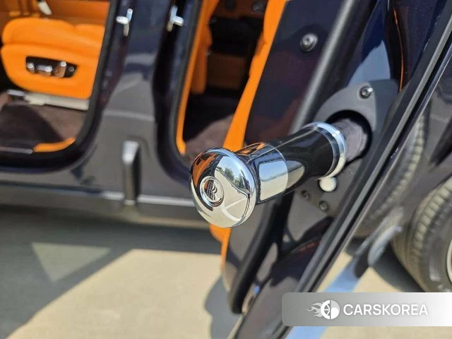 Rolls-Royce Cullinan id 4223684 из Кореи 10