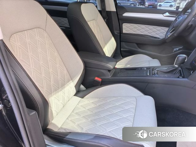 Volkswagen Magotan id 4207982 из Китая 10