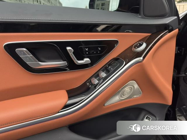 Mercedes-Benz S-class id 4353743 из Китая 10