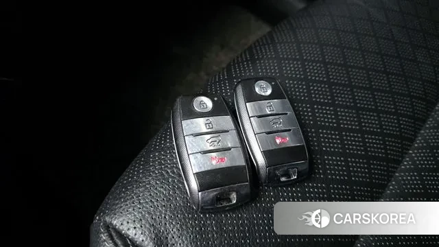 Kia Stonic id 3608032 из Кореи 10