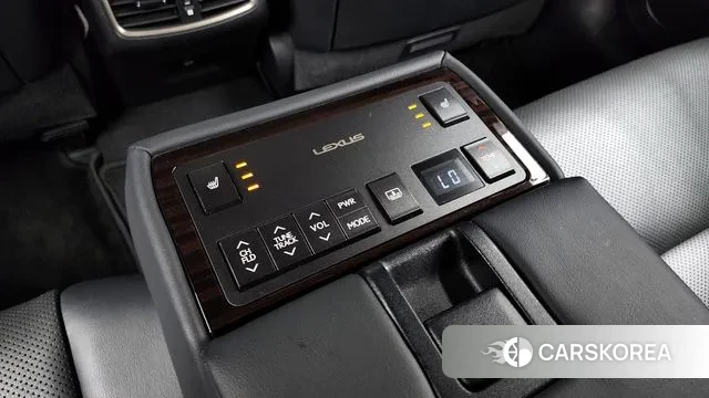 Lexus New ES300h id 3045639 из Кореи 10