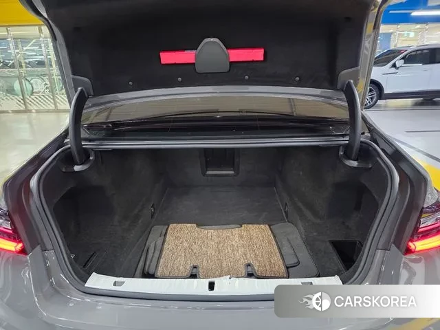 BMW 7 Series (G11) id 3571063 из Кореи 10