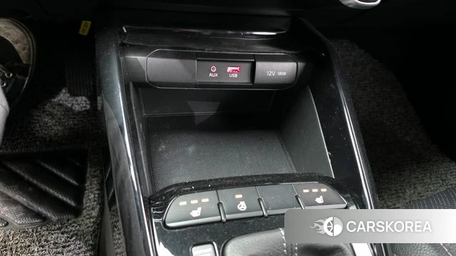 Kia Stonic id 3796378 из Кореи 10