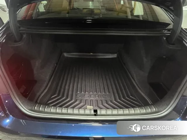 BMW 5 Series (G30) id 3018619 из Кореи 10