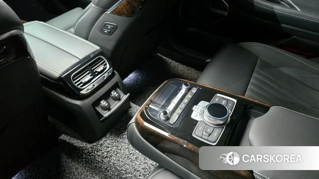 Genesis G90 id 3892900 из Кореи 10