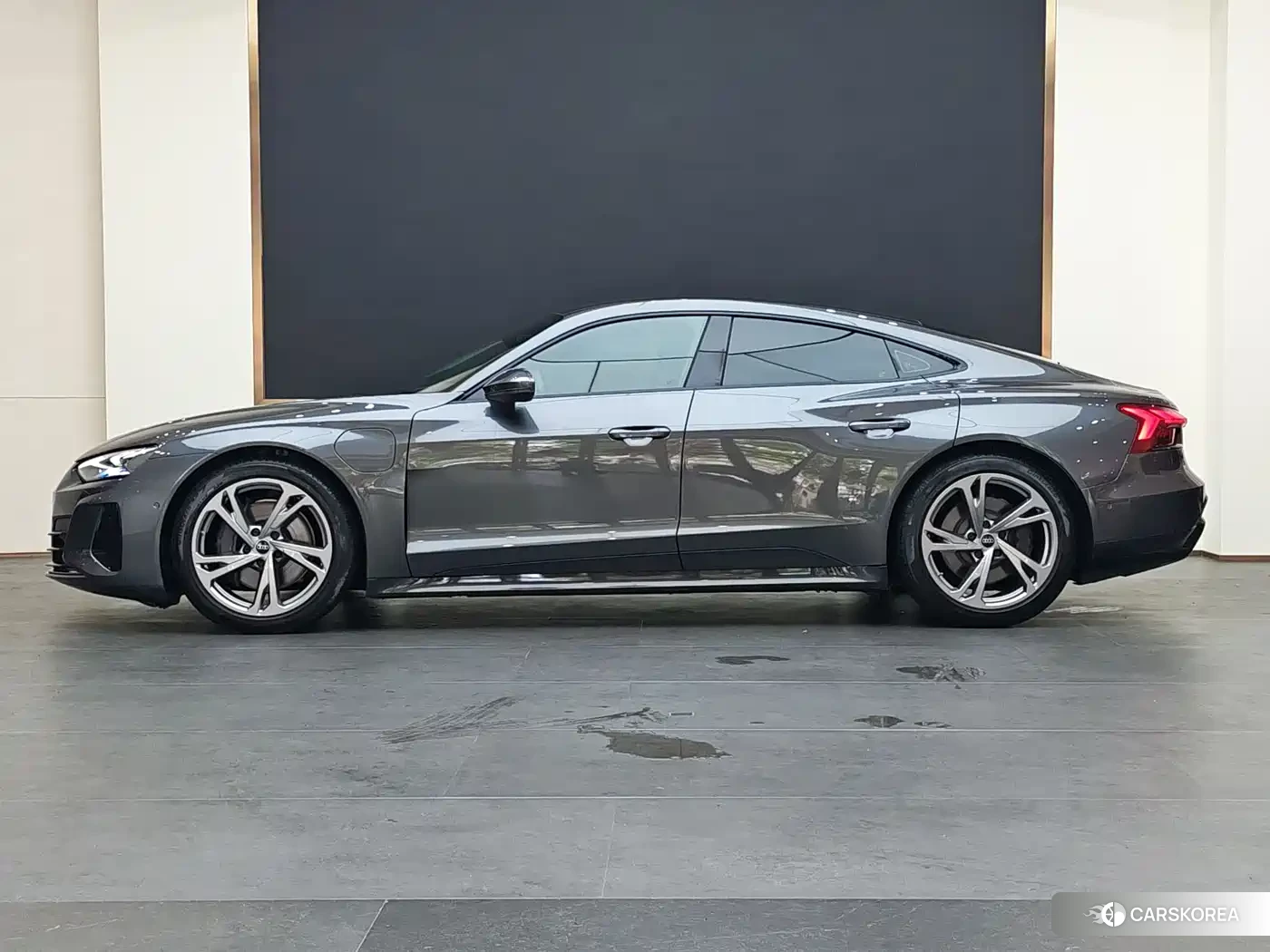 Audi e-tron GT id 4548280 из Китая 10