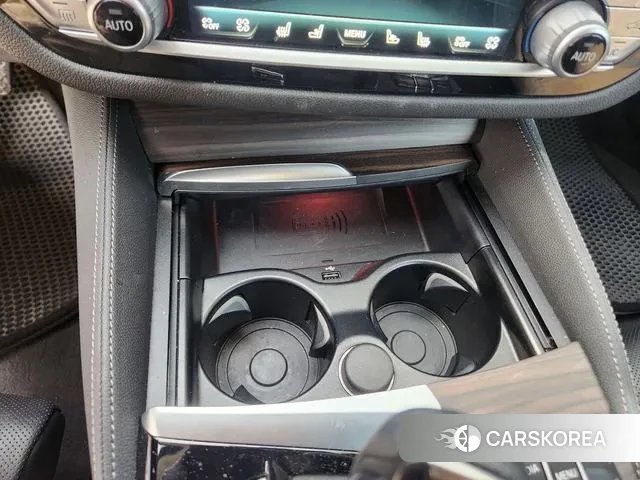 BMW 5 Series (G30) id 3421130 из Кореи 10