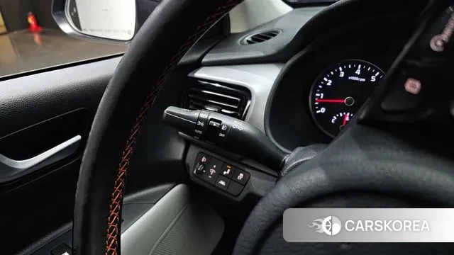 Kia Stonic id 3627022 из Кореи 10