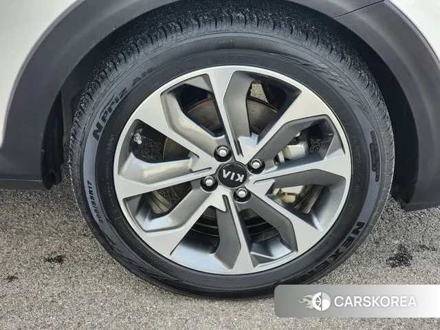 Kia Stonic id 2962035 из Кореи 10