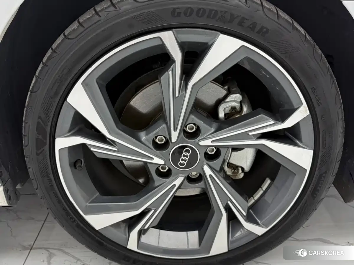 Audi A3 id 4629652 из Китая 10