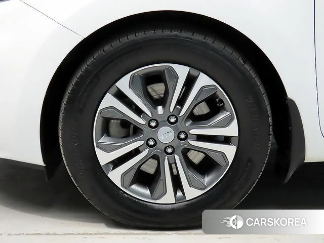 Kia The New Carnival id 4188313 из Кореи 10