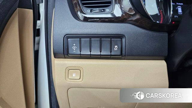 Kia The New Carnival id 4531010 из Кореи 10