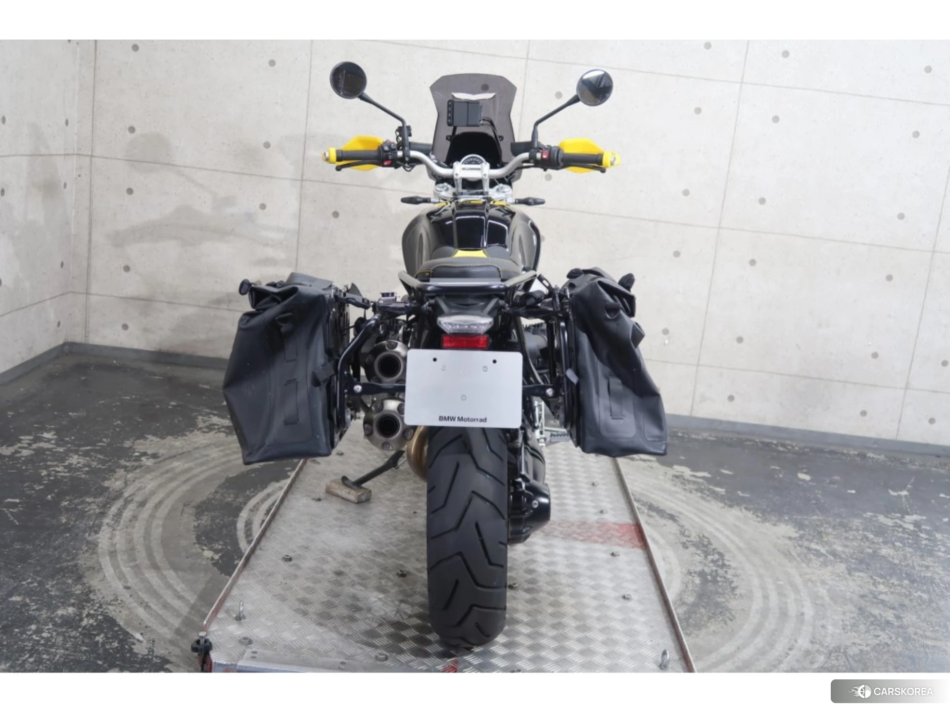 BMW R NINE T URBAN GS id 4379943 из Японии 10
