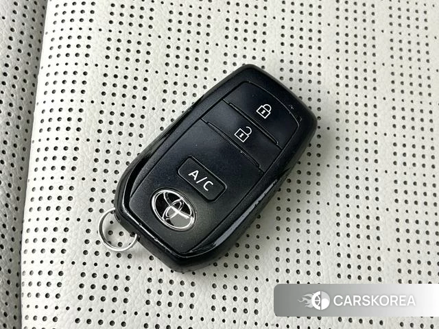 Toyota FAW bZ4X id 4214139 из Китая 10