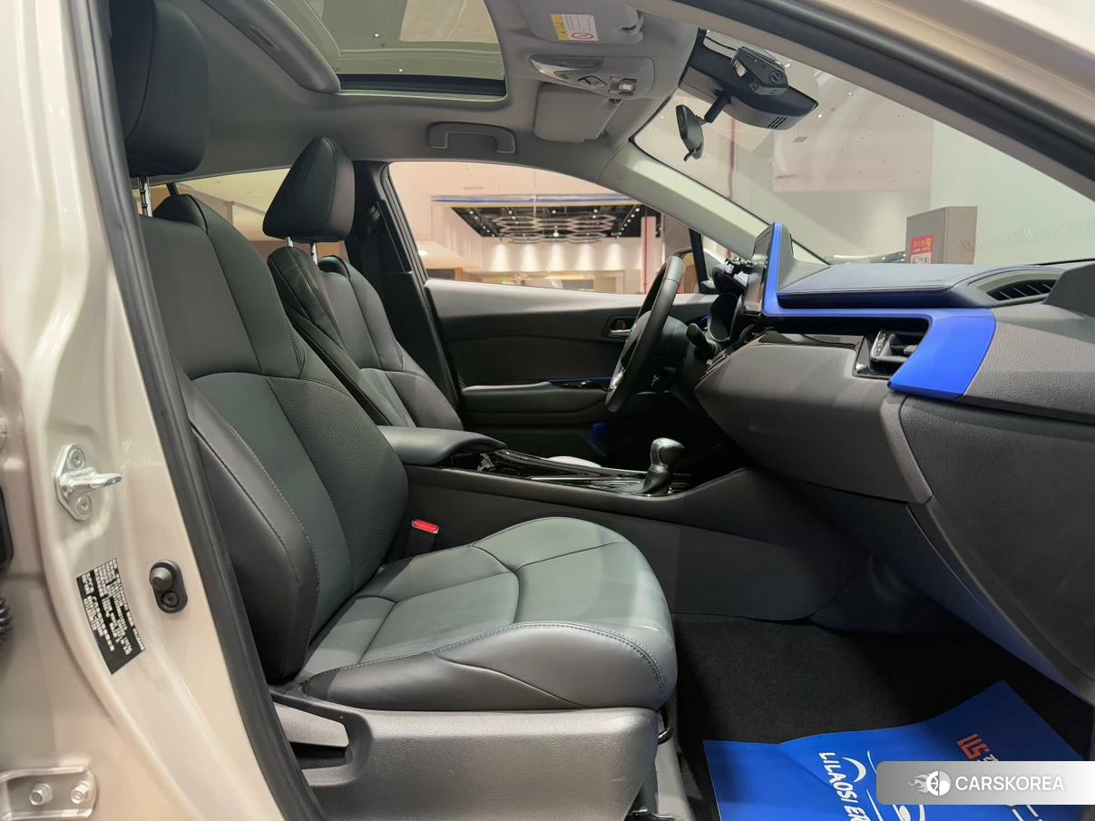 Toyota C-HR id 4454740 из Китая 10