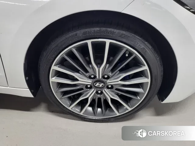 Hyundai Avante AD id 3029503 из Кореи 10