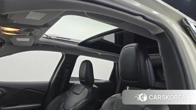 Jeep Cherokee (KL) id 3336476 из Кореи 10