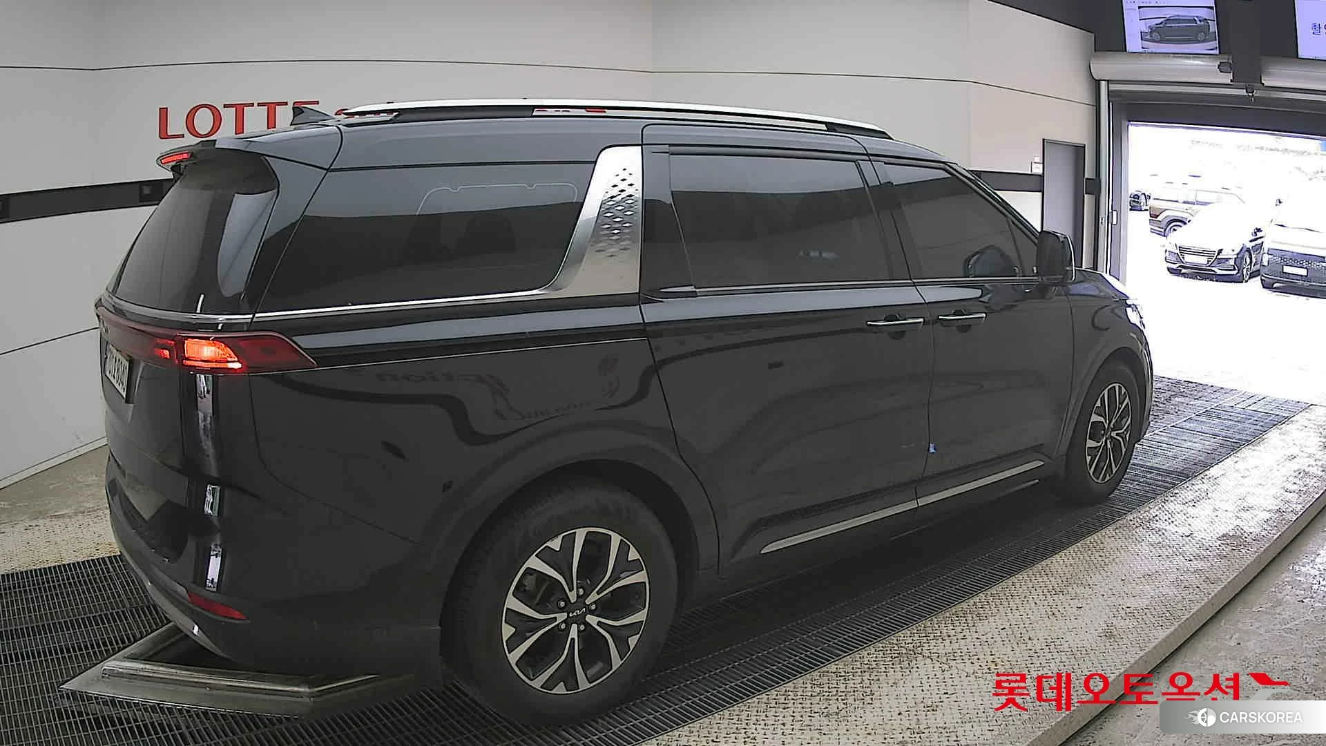 Kia Carnival id 4347406 из Кореи 10