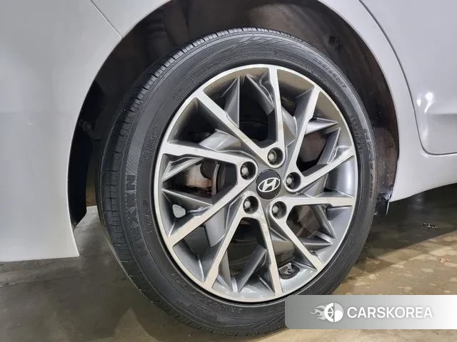 Hyundai The New Avante AD id 3578559 из Кореи 10