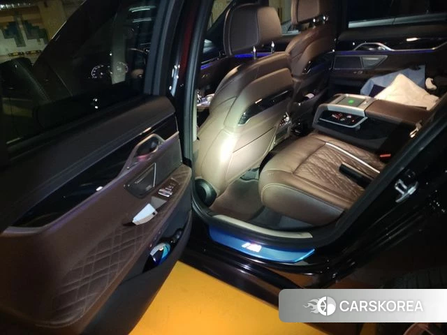 BMW 7 Series (G11) id 3857390 из Кореи 10