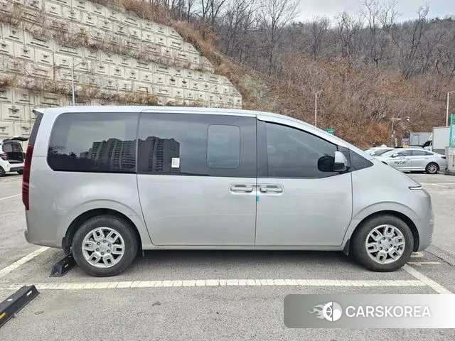 Hyundai Staria id 3759415 из Кореи 10