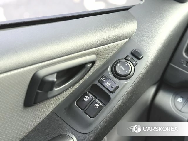 Hyundai The New Grand Starex id 3792478 из Кореи 10