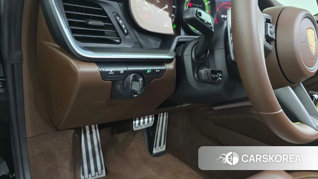 Porsche 911(992) id 4444735 из Кореи 10