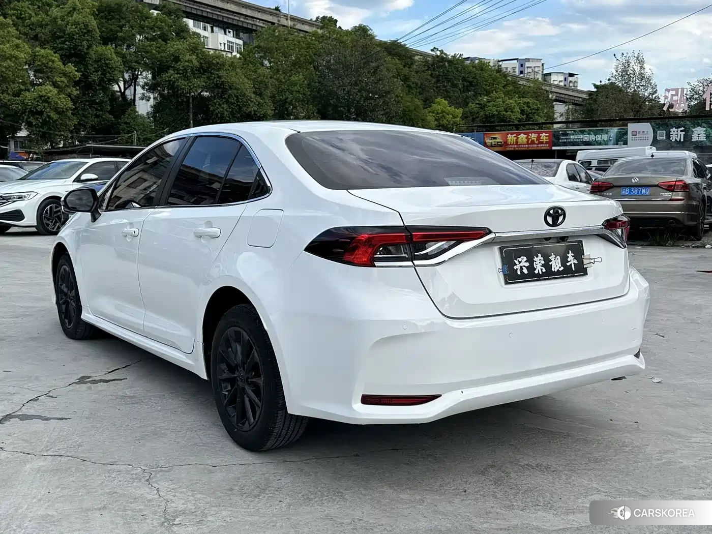 Toyota Corolla id 4679765 из Китая 10