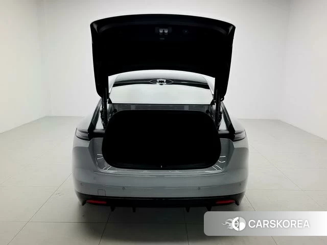 Weilai ET5 id 4190399 из Китая 10