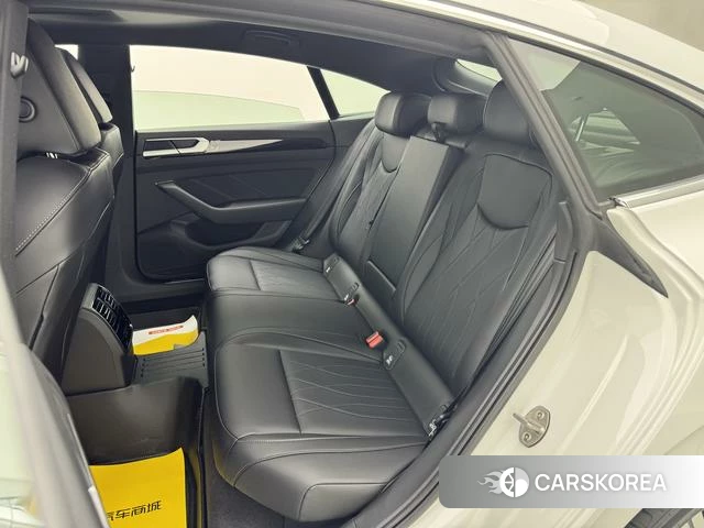 Volkswagen CC id 3920825 из Китая 10