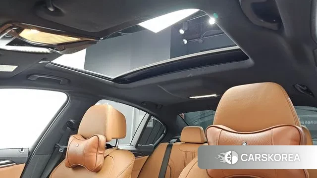 BMW 5 Series (G30) id 3378601 из Кореи 10